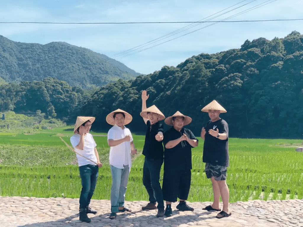 鲸湃咨询商业案例：近纯白茶